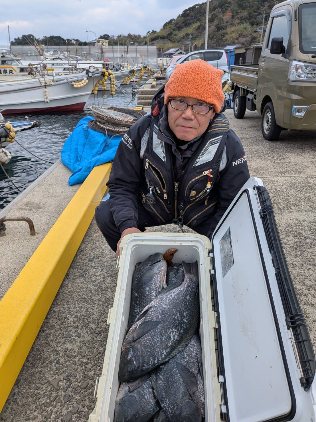 �N��47����