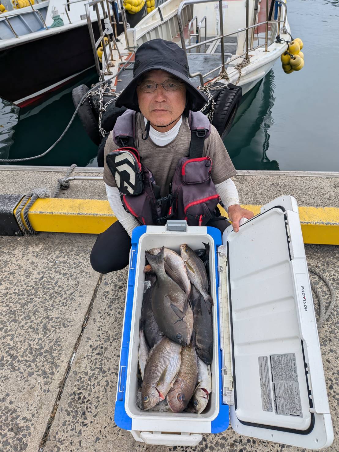 ���c